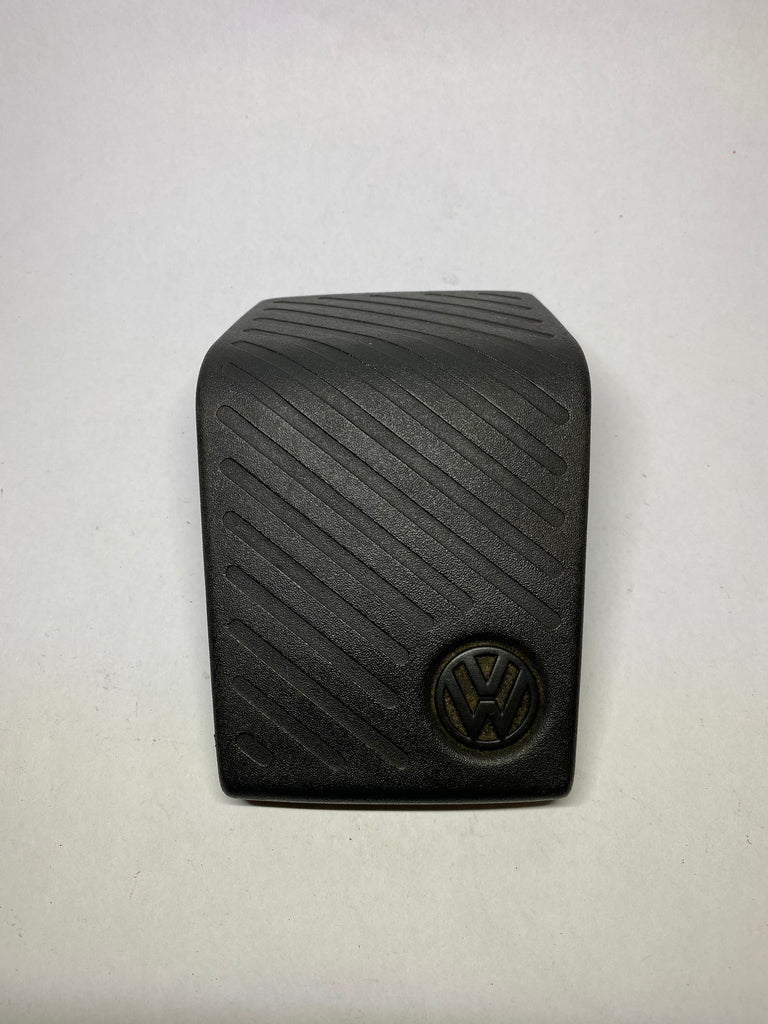 Striped steering wheel horn cover